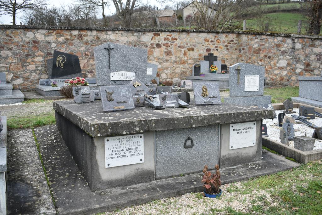 cimetière d'Ampiac