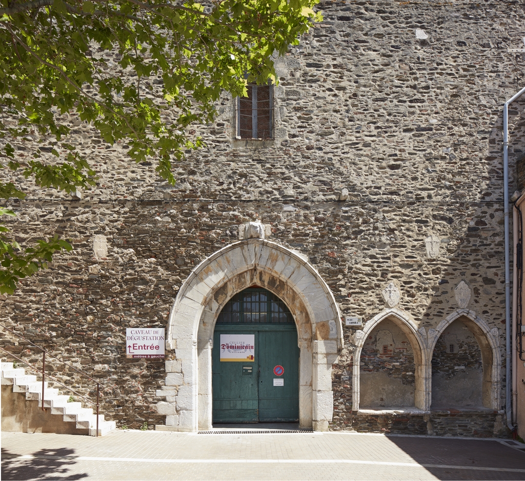 église ; coopérative vinicole (église de Dominicains) de Collioure, actuellement Le Dominicain