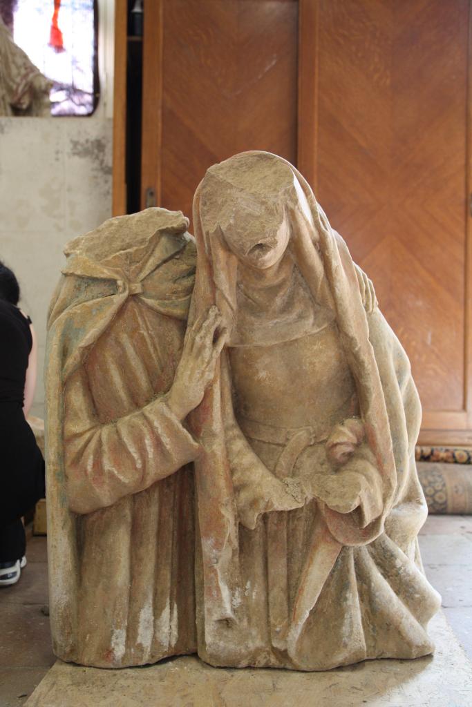 groupe sculpté de la Mise au tombeau