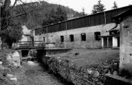 moulin à farine, moulin à foulon, filature et tissage (de laine), tannerie dit Moulin de pont-Pessil ou Usine de pont-Pessil