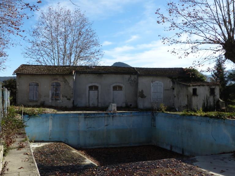 ancien moulin puis usine, puis chalet dit des bains ou du lac