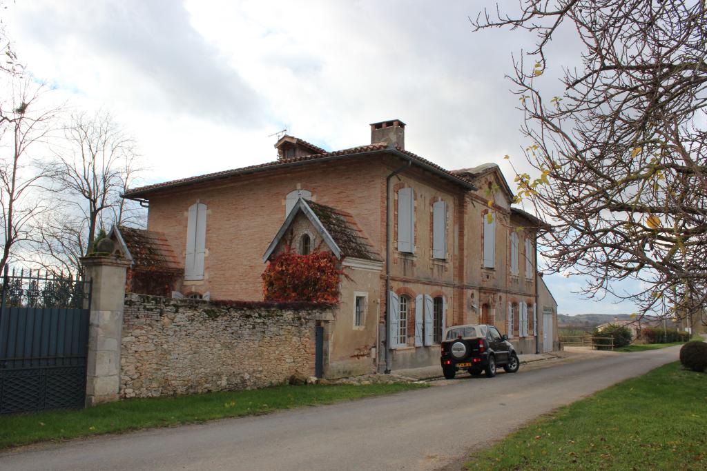 village de Thoux