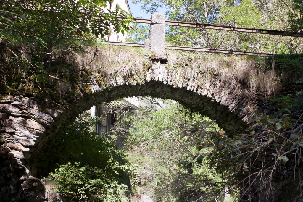 pont dit Pont Passet, sur le chemin rural du village à Caousillet