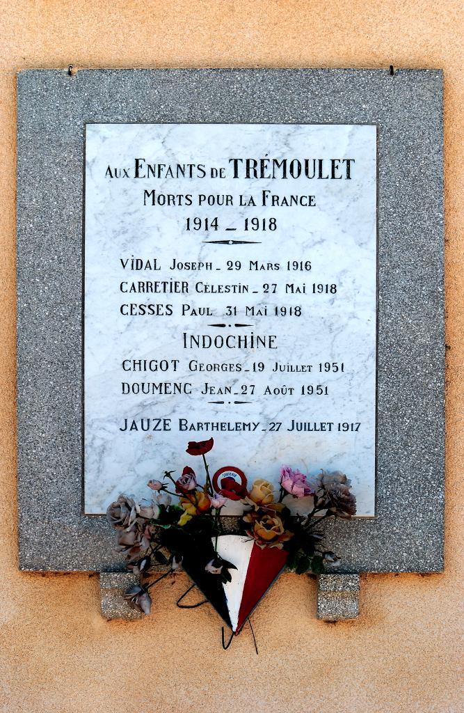 plaque commémorative des morts de la guerre de 1914-1918 et de la guerre d'Indochine