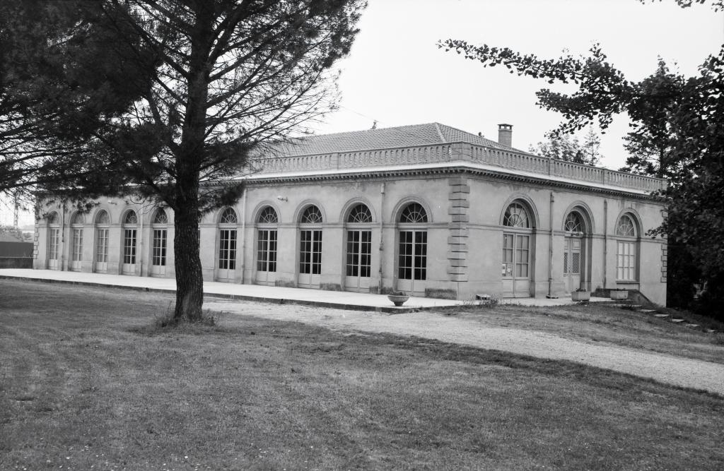 anciens fours verriers, bâtiment de l'orangerie, musée du verre