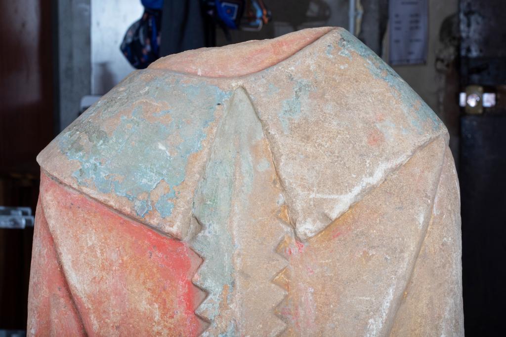 groupe sculpté de la Mise au tombeau