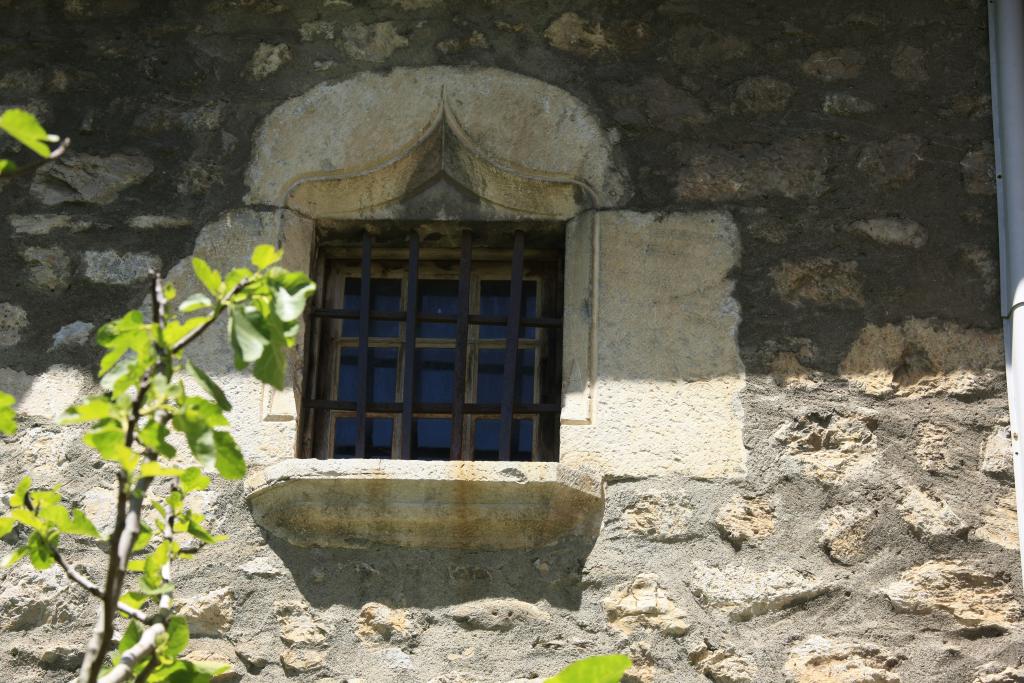 prieuré de bénédictins, église paroissiale Saint-Pierre, Saint-Ebons