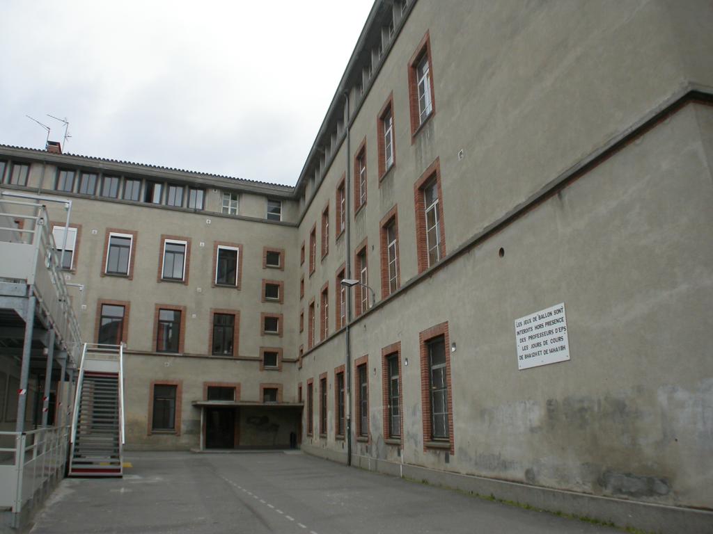 hôtel de Bernuy, puis collège universitaire, actuellement lycée Pierre de Fermat
