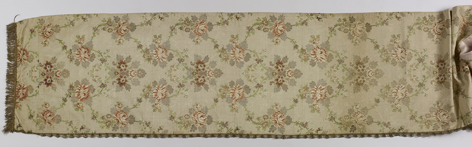 Tapis d'autel ou voile huméral blanc