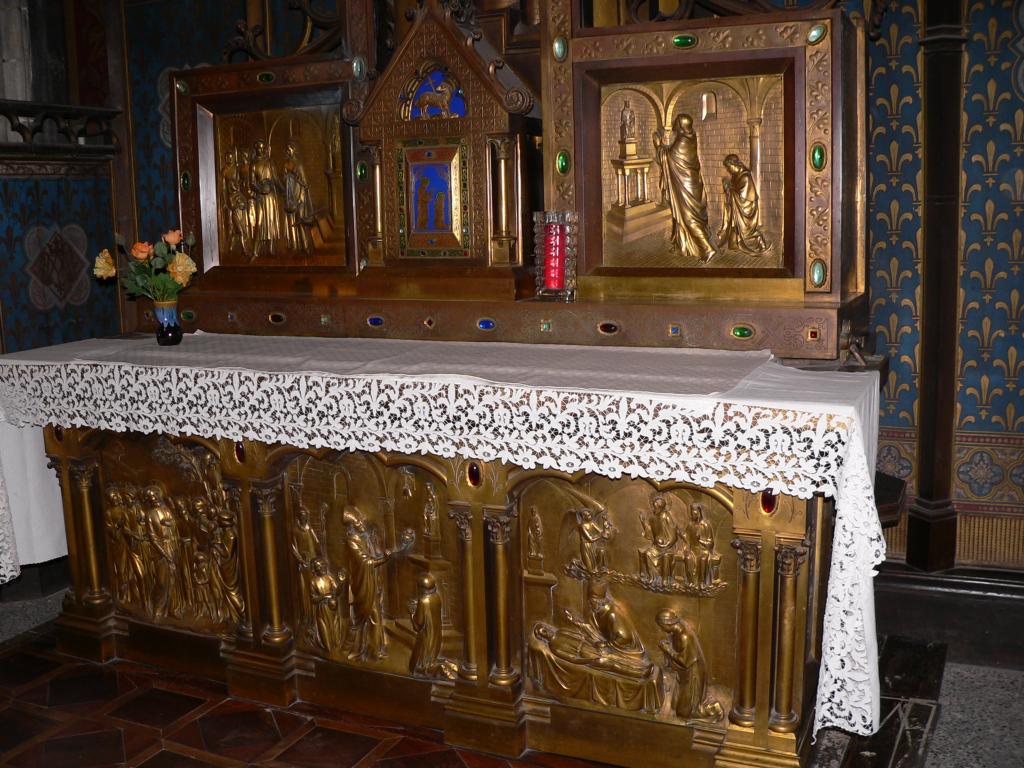 ensemble du maître-autel dédié à la Vierge de Rocamadour : autel, table d'autel, tabernacle, retable, peintures (4)