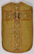ornement liturgique catholique or avec deux dalmatiques, deux manipules, une étole et deux colletins