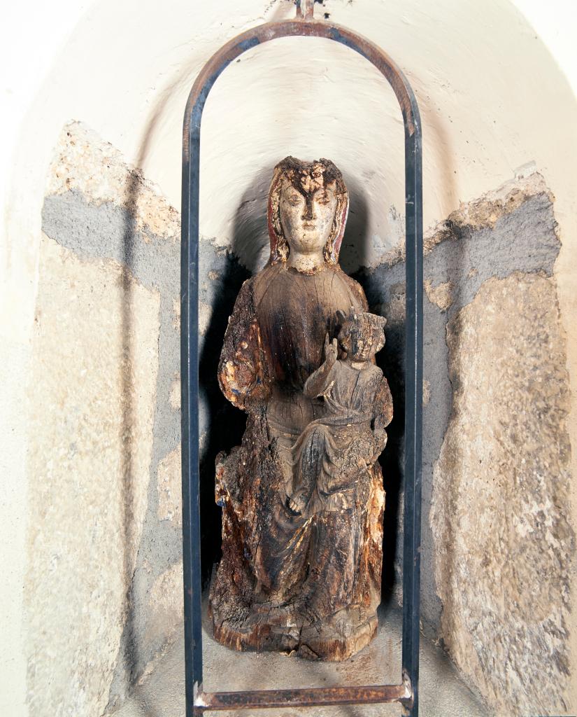 statue : Vierge à l'Enfant