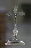 croix d'autel : Christ en croix