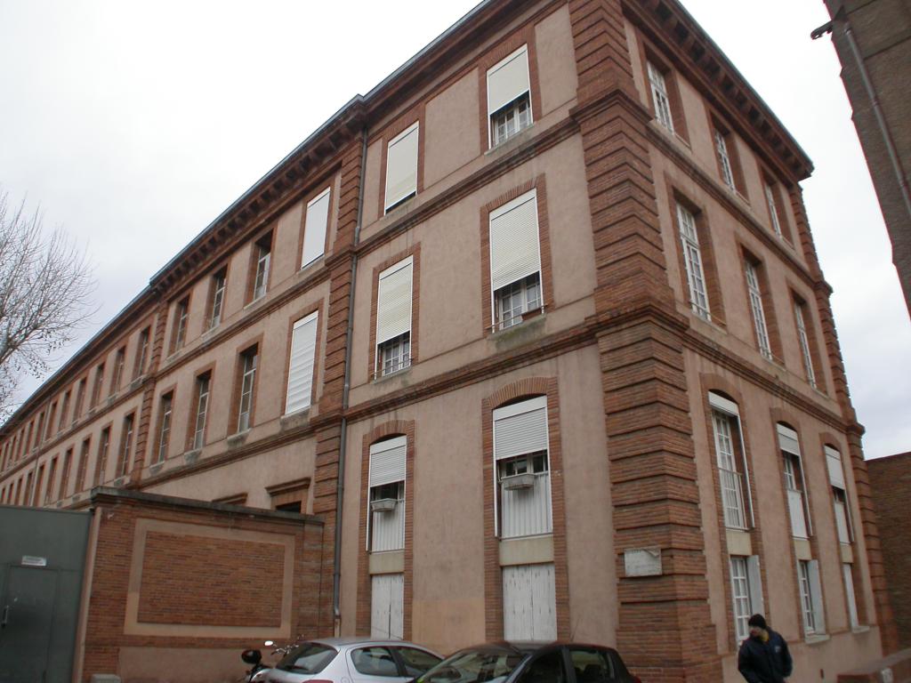 hôtel de Bernuy, puis collège universitaire, actuellement lycée Pierre de Fermat