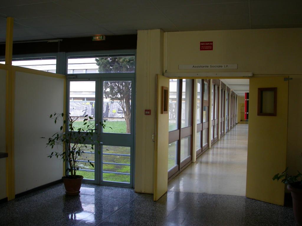 lycée polyvalent Rive gauche et lycée technique du Mirail