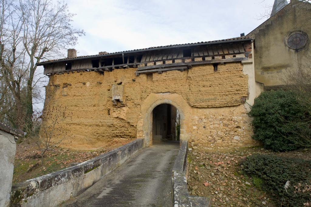 rempart en terre crue