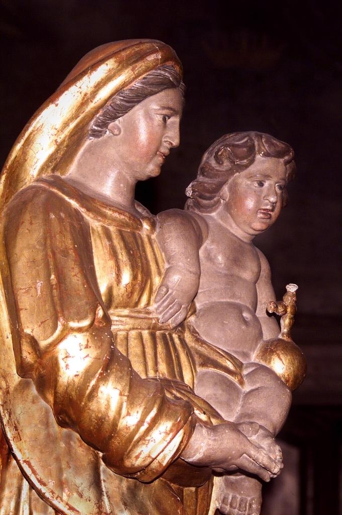 statue : Vierge à l'Enfant