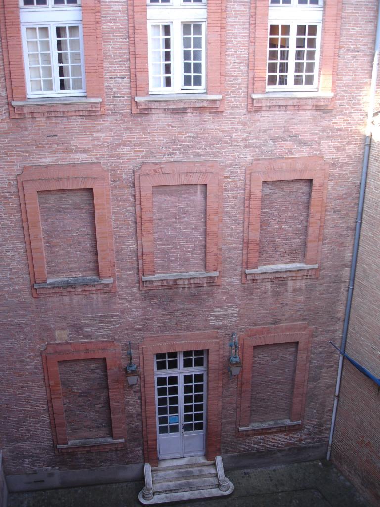 hôtel de Bernuy, puis collège universitaire, actuellement lycée Pierre de Fermat
