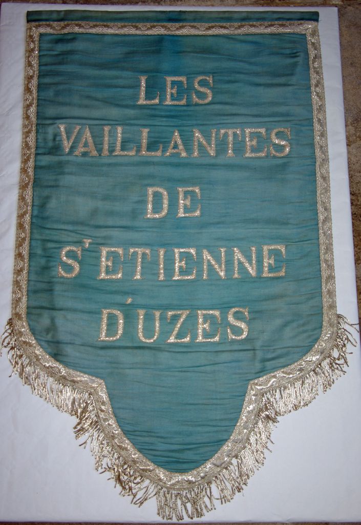 sommaire des textiles de l'église Saint-Théodorit d'Uzès