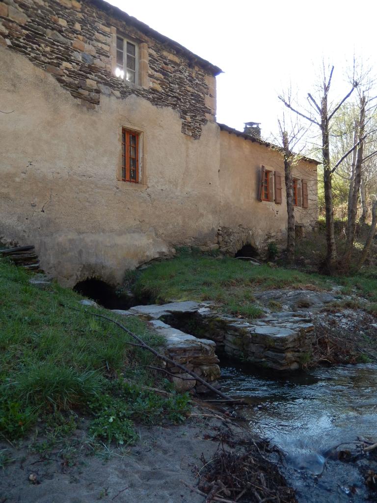 Béal du moulin de Grattegals