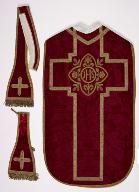 chasuble rouge avec une étole et un manipule (n° 19)