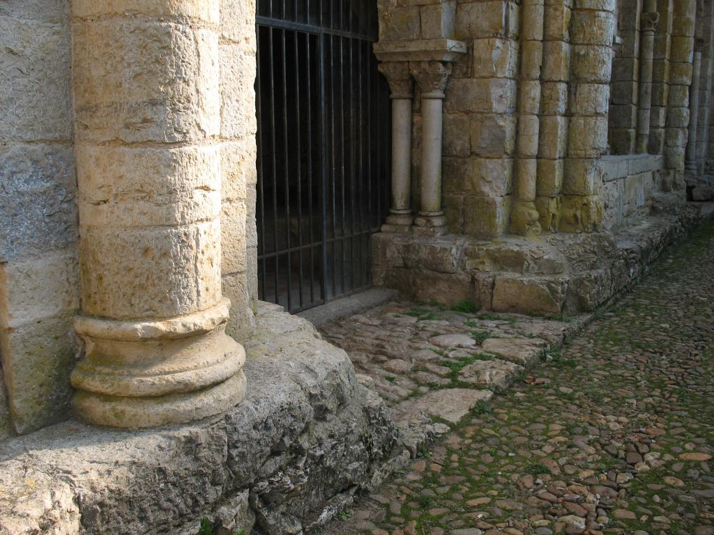 ancienne abbaye Saint-Pierre puis église paroissiale Notre-Dame de l'Assomption
