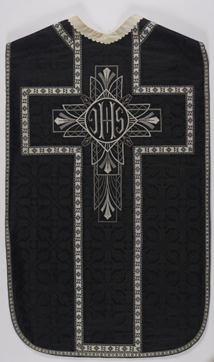 Chasuble noire avec étole, manipule et voile de calice