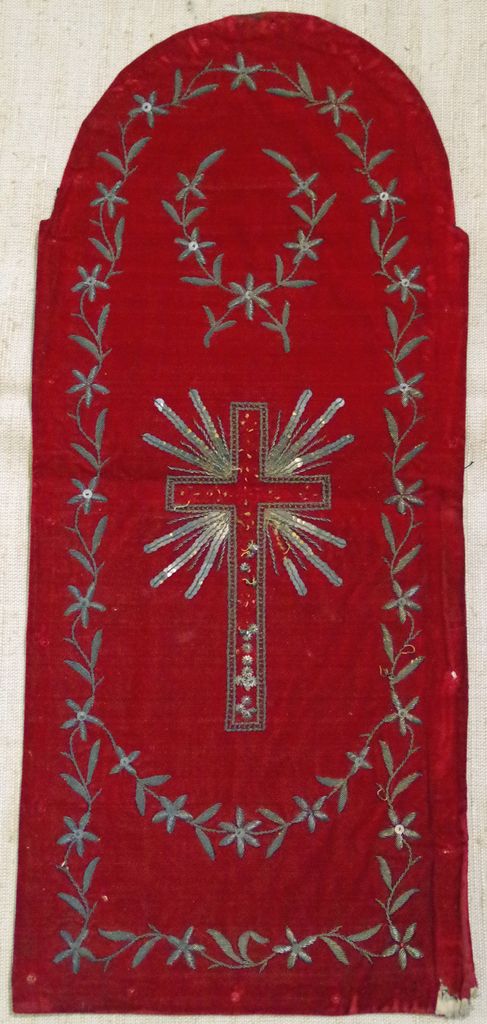 sommaire des textiles de l'église de Montfrin