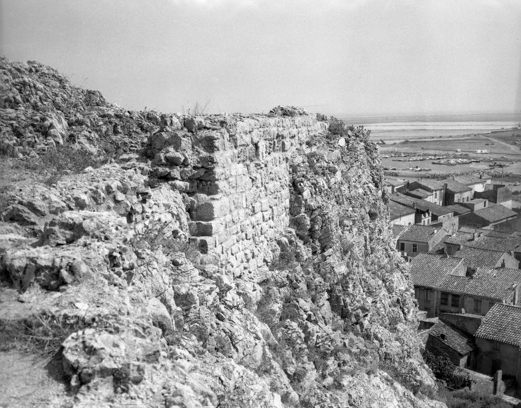 ancien château-fort de Gruissan, tour Aycelin dite aussi "de Broa".