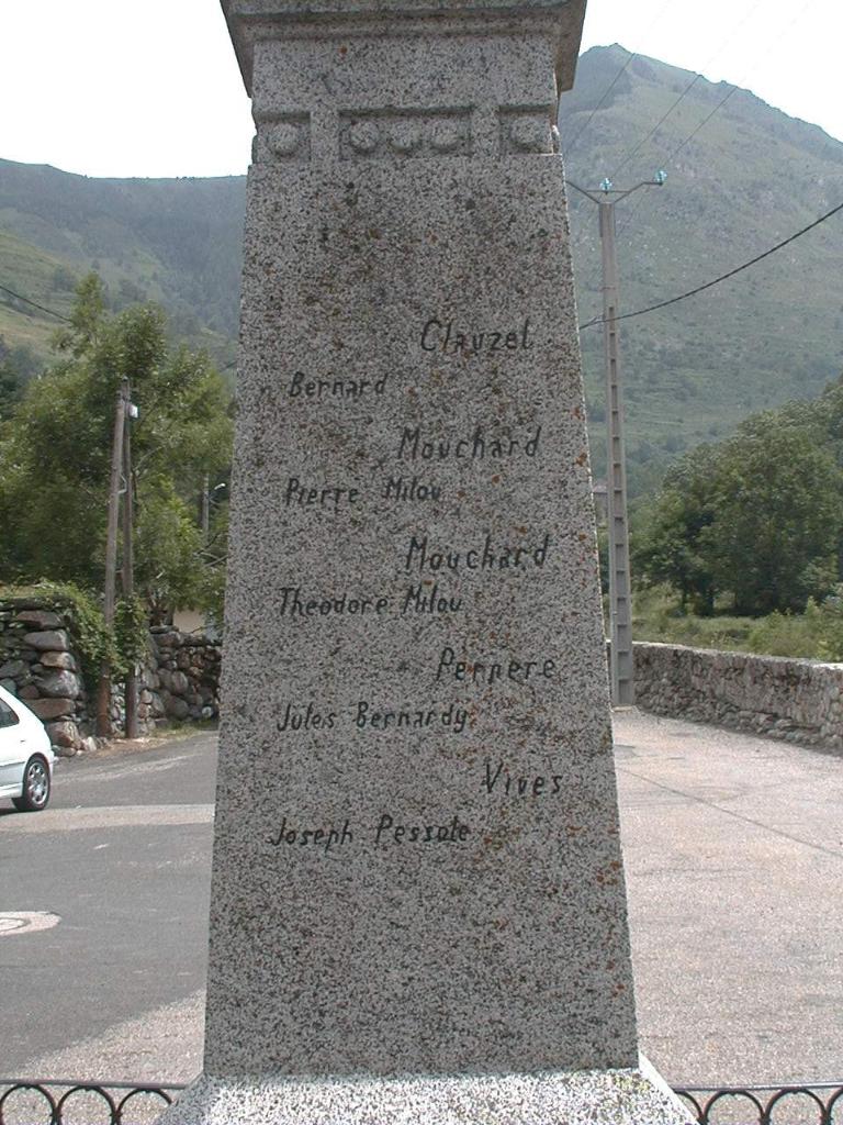 monument aux morts de la guerre de 1914-1918 et de la guerre de 1939-1945