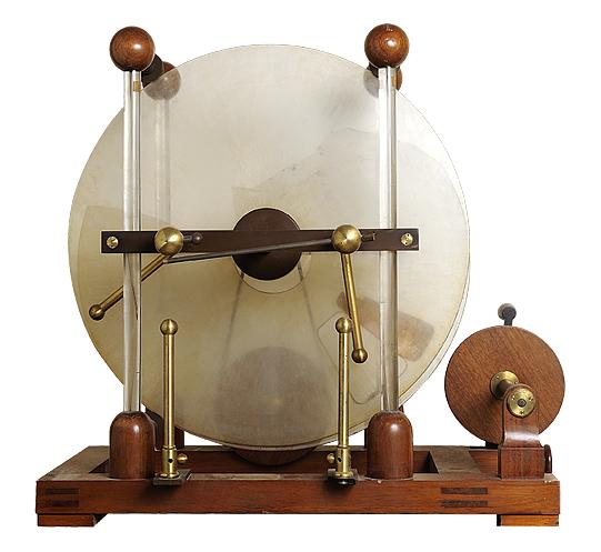 instrument : Machine de Holtz