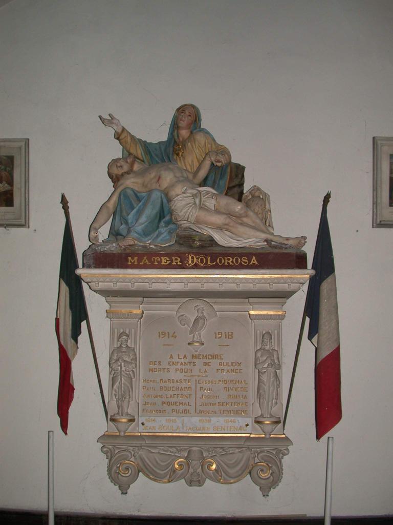 tableau commémoratif des morts de la guerre de 1914-1918 et de la guerre de 1939-1945 et groupe sculpté ""Mater dolorosa