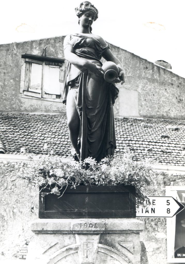 fontaine monumentale, de la source
