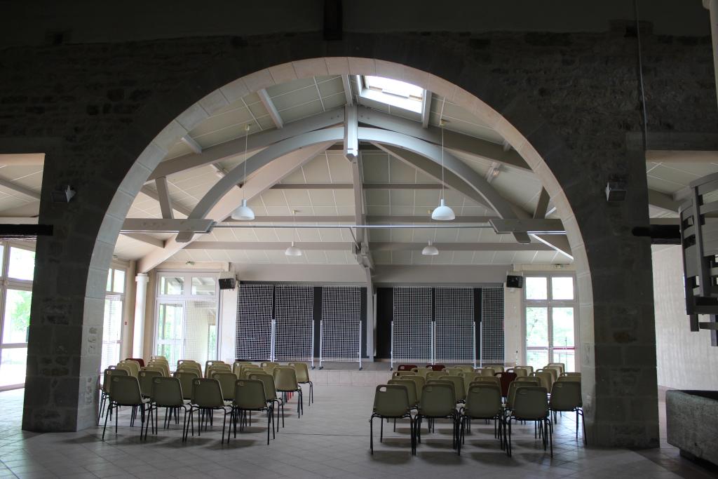 ancienne ferme actuelle salle des fêtes
