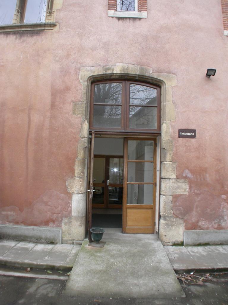 hôtel de Bernuy, puis collège universitaire, actuellement lycée Pierre de Fermat