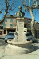 monument commémoratif du poète Charles de Pomairols (1843-1916)