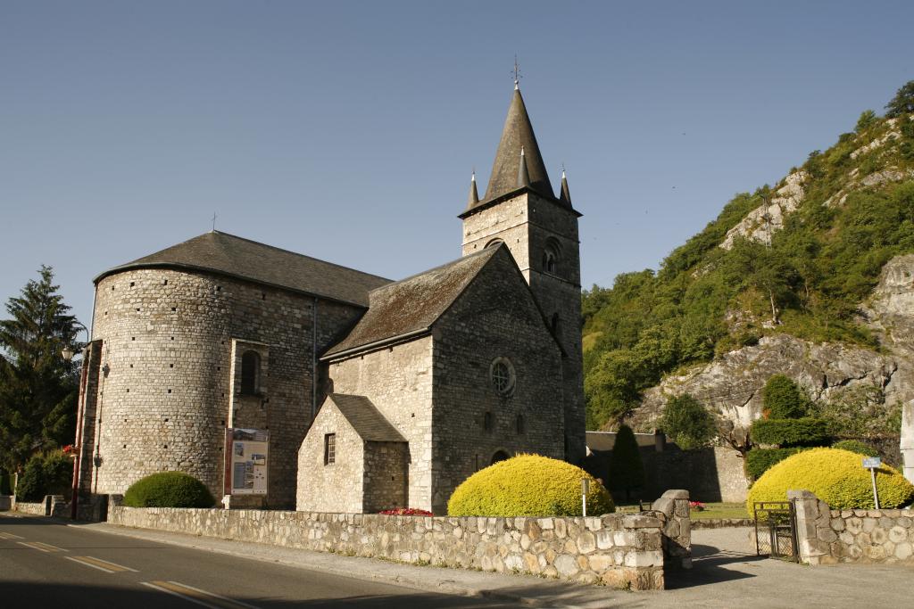 prieuré de bénédictins, église paroissiale Saint-Pierre, Saint-Ebons