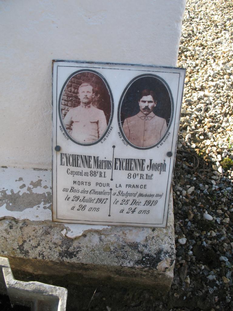 monument aux morts de la guerre de 1914-1918, de la guerre de 1939-1945 et de la guerre de 1954-1962 (Algérie)