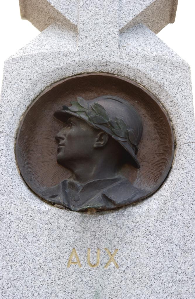 monument aux morts de la guerre de 1914-1918 et de la guerre de 1939-1945