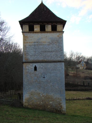 demeure-pigeonnier dite Tour de Labio