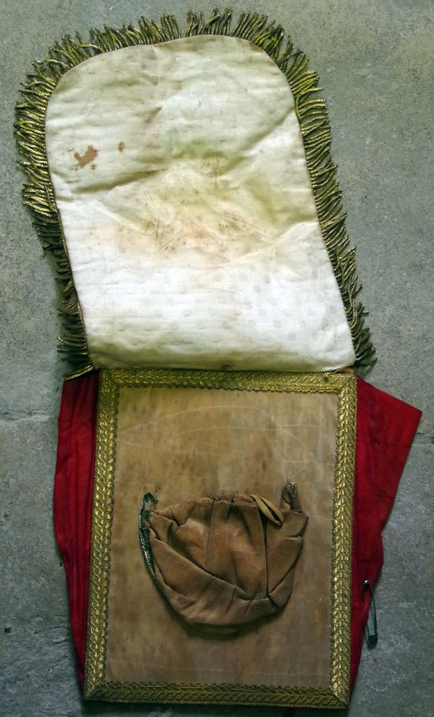 sommaire des textiles de l'église de Sernhac