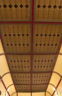plafond à caissons et fausses-voûtes à caissons de la nef, de style néo-gothique