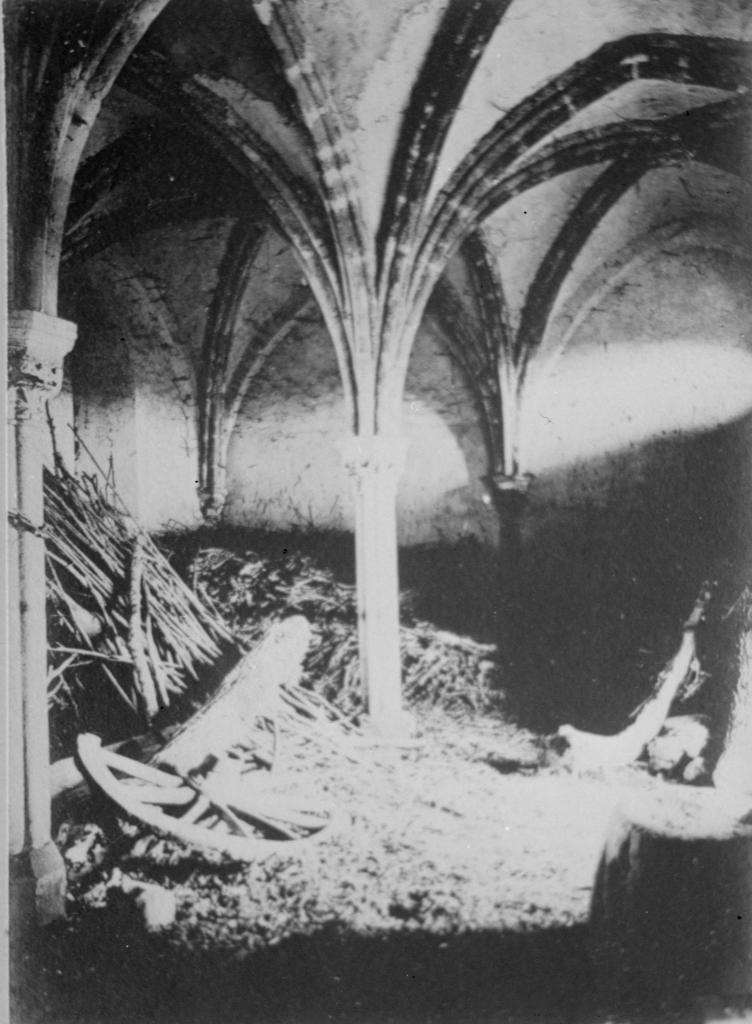 ancienne abbaye cistercienne de Lagarde-Dieu