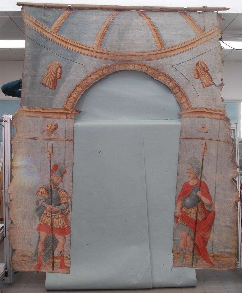 tenture d'église monument de la Semaine Sainte (décor 2)