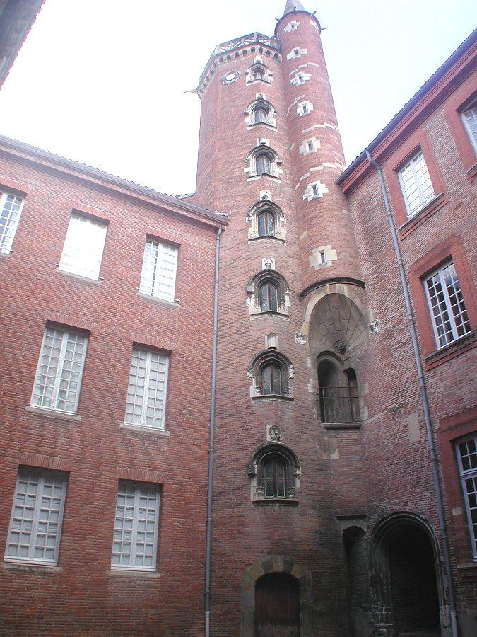 hôtel de Bernuy, puis collège universitaire, actuellement lycée Pierre de Fermat