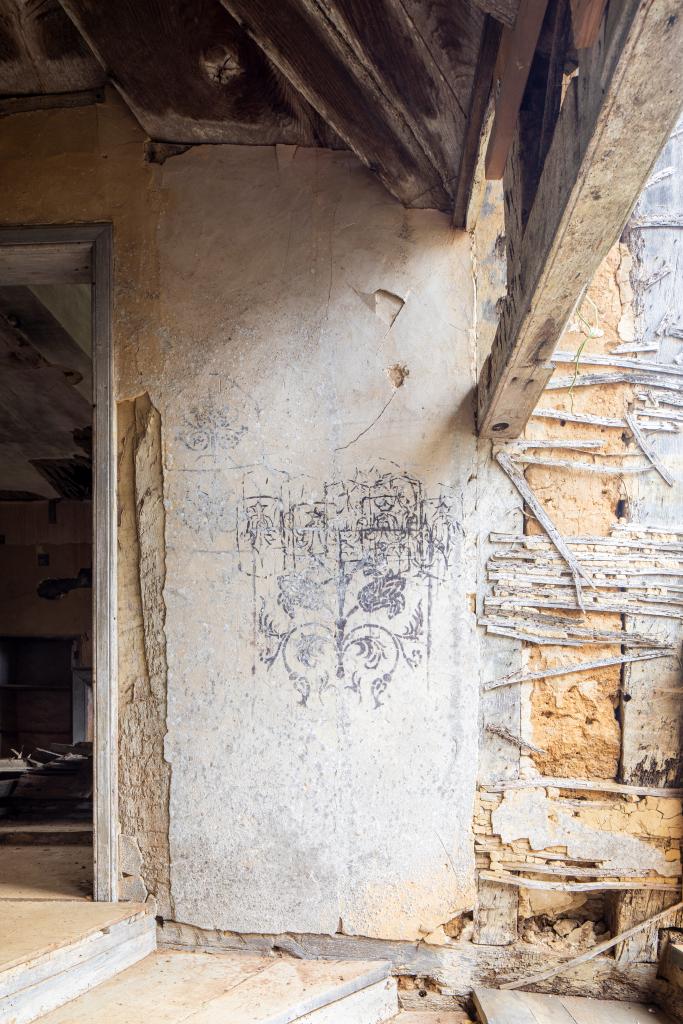 Peintures monumentales et plafond peint du logis