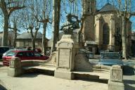 monument commémoratif de l'abbé Justin Bessou (1845-1918)