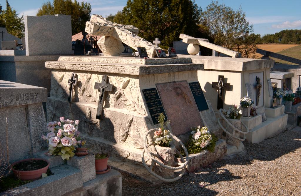 tombeau de la famille Leandre Rouzeaud