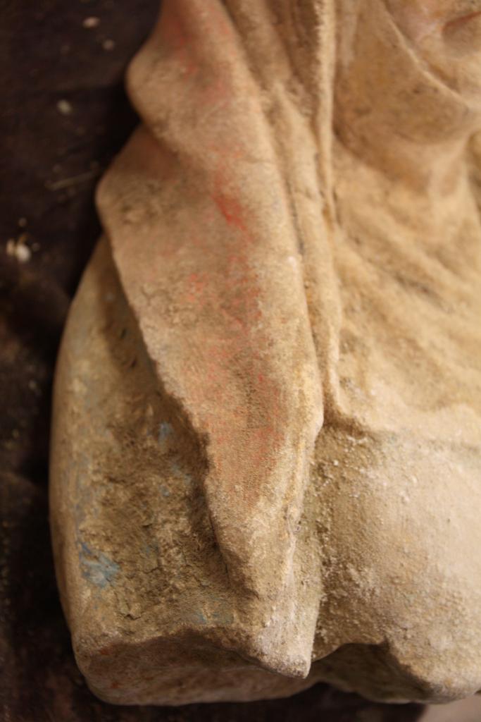 groupe sculpté de la Mise au tombeau