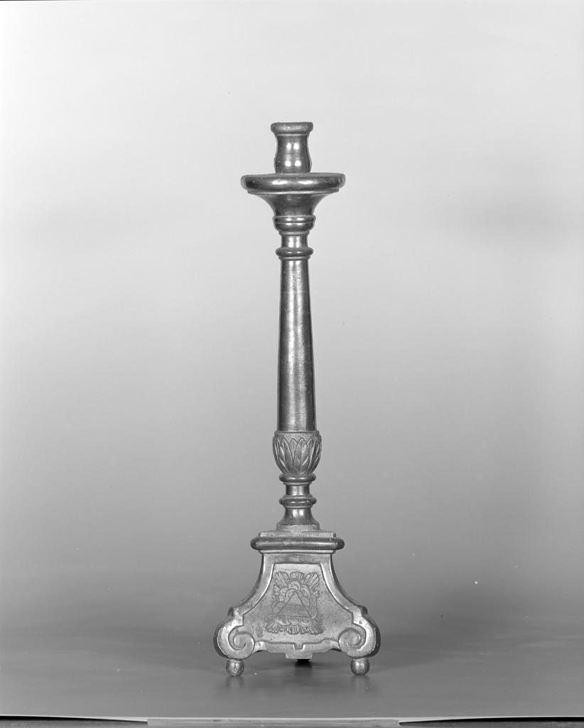 ensemble de 4 chandeliers d'autel